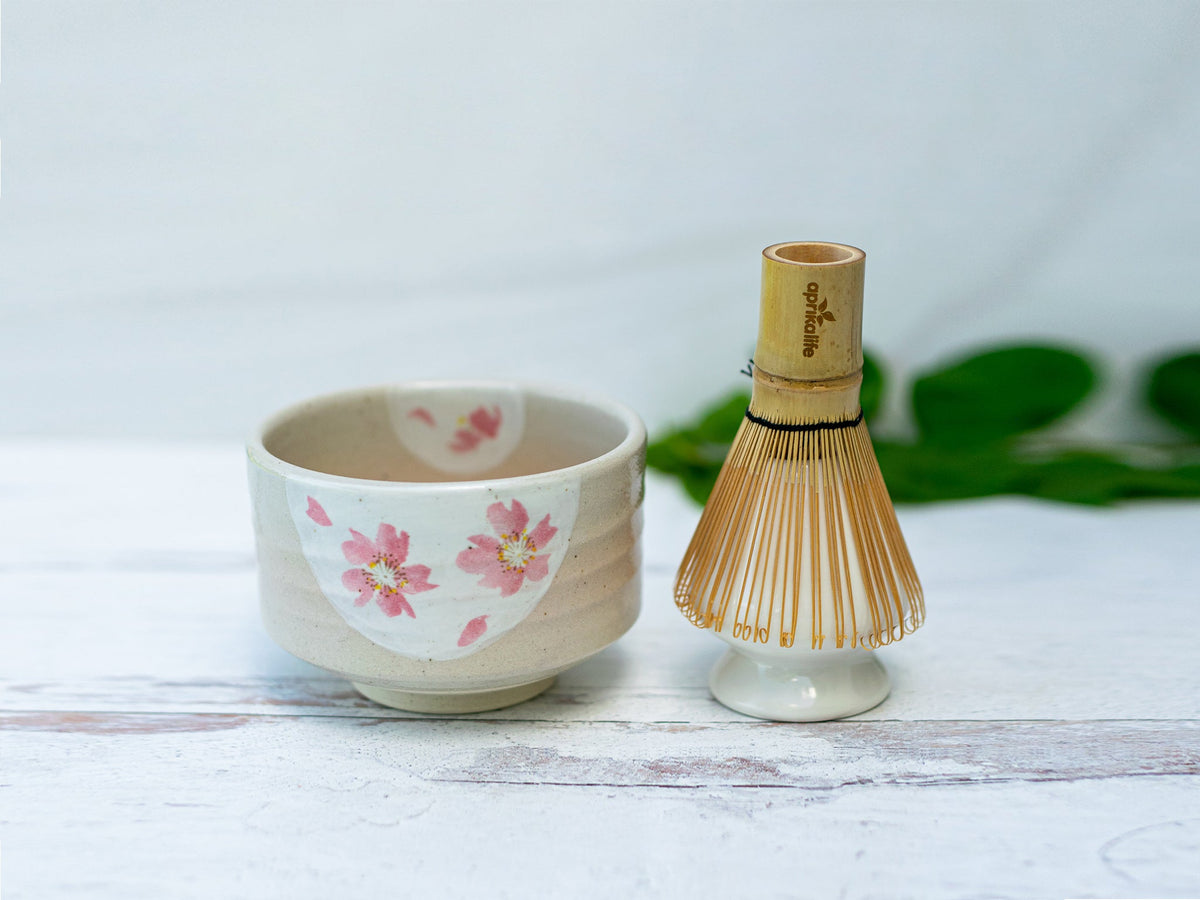 Beige Flowers Matcha Set
